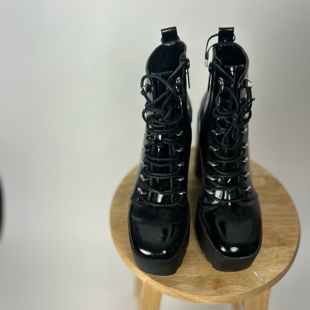 Zara: Healed Booties
